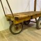 Ancien chariot industriel