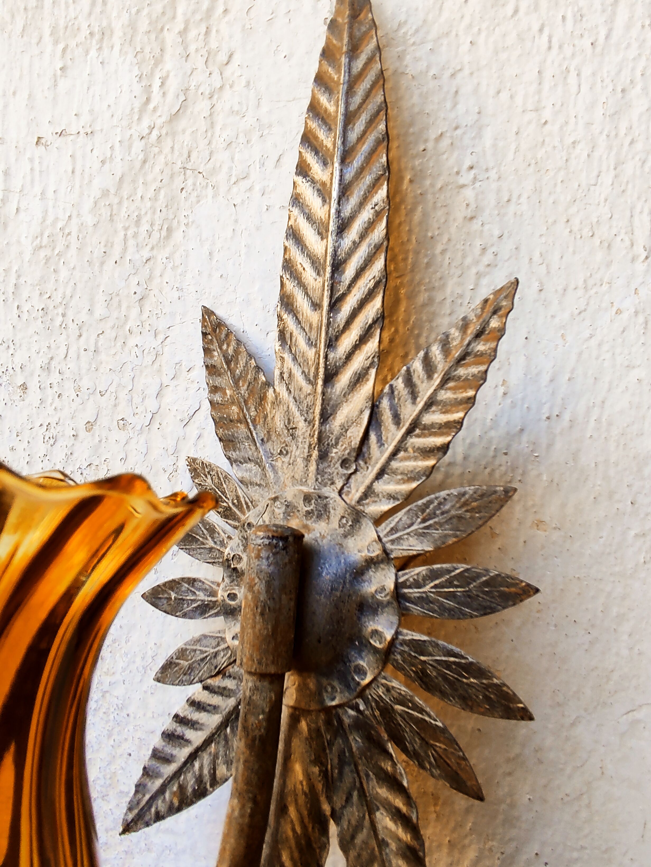 Raw metal wall lamp, Murano tulip