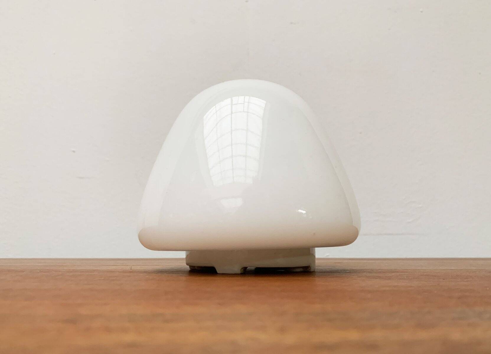 Ceiling or wall lamp Erdbeere in German glass from the mid-century by Wilhelm Wagenfeld for Lindner.