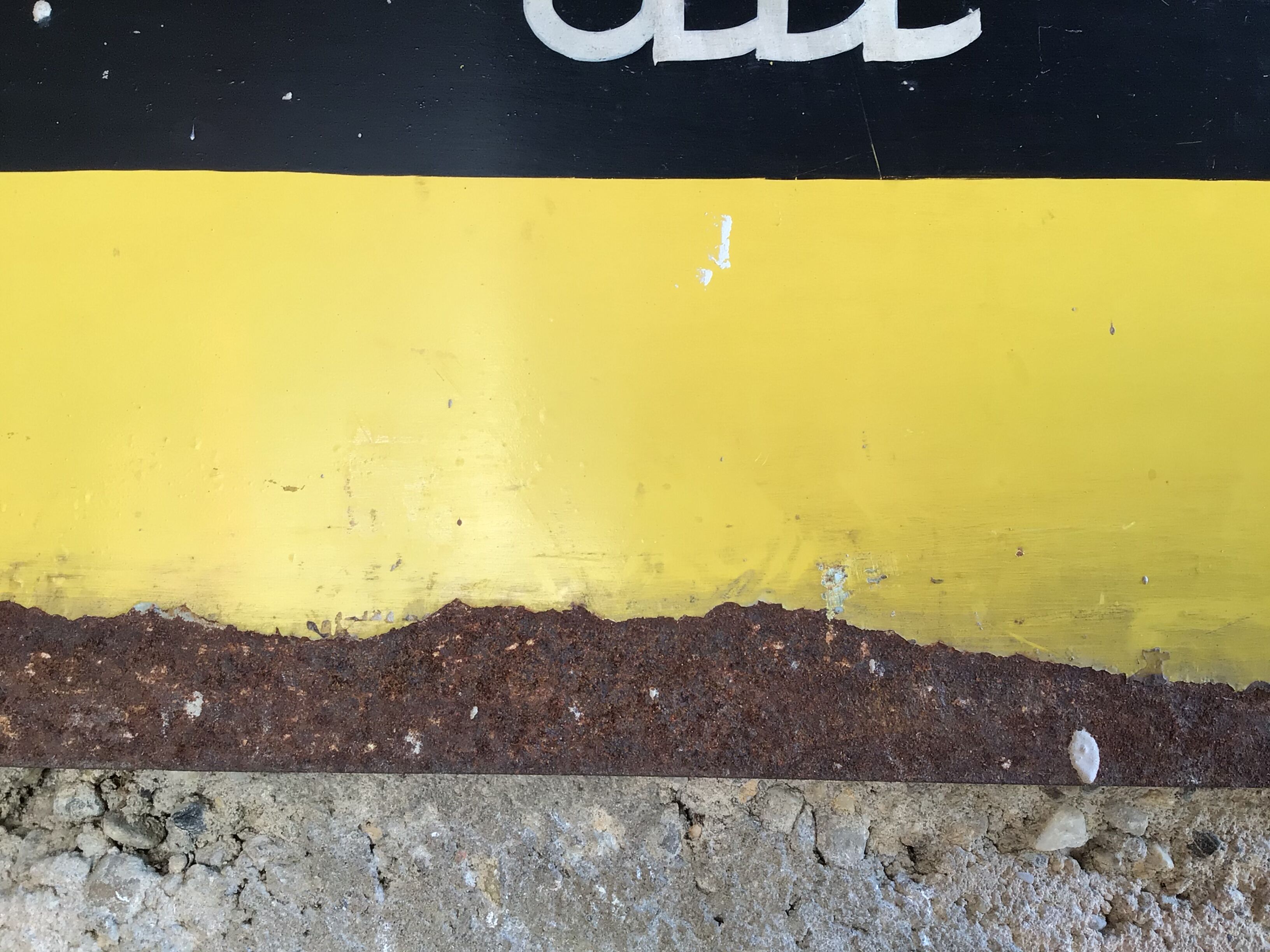 Painted metal plate 1mx1m 60s closing workshops