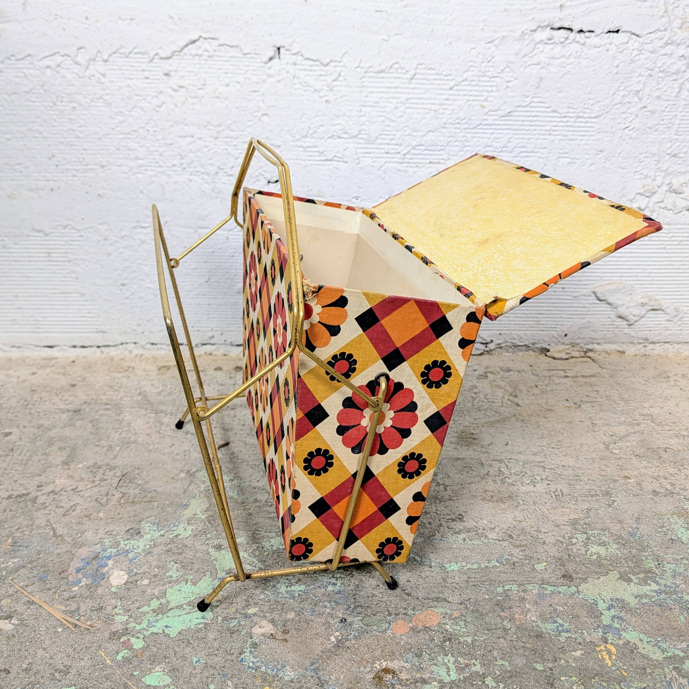 Porte-revues vintage flower power