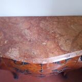 Commode galbée style louis xv