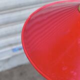 Paire de suspensions en tôle émaillée et verre