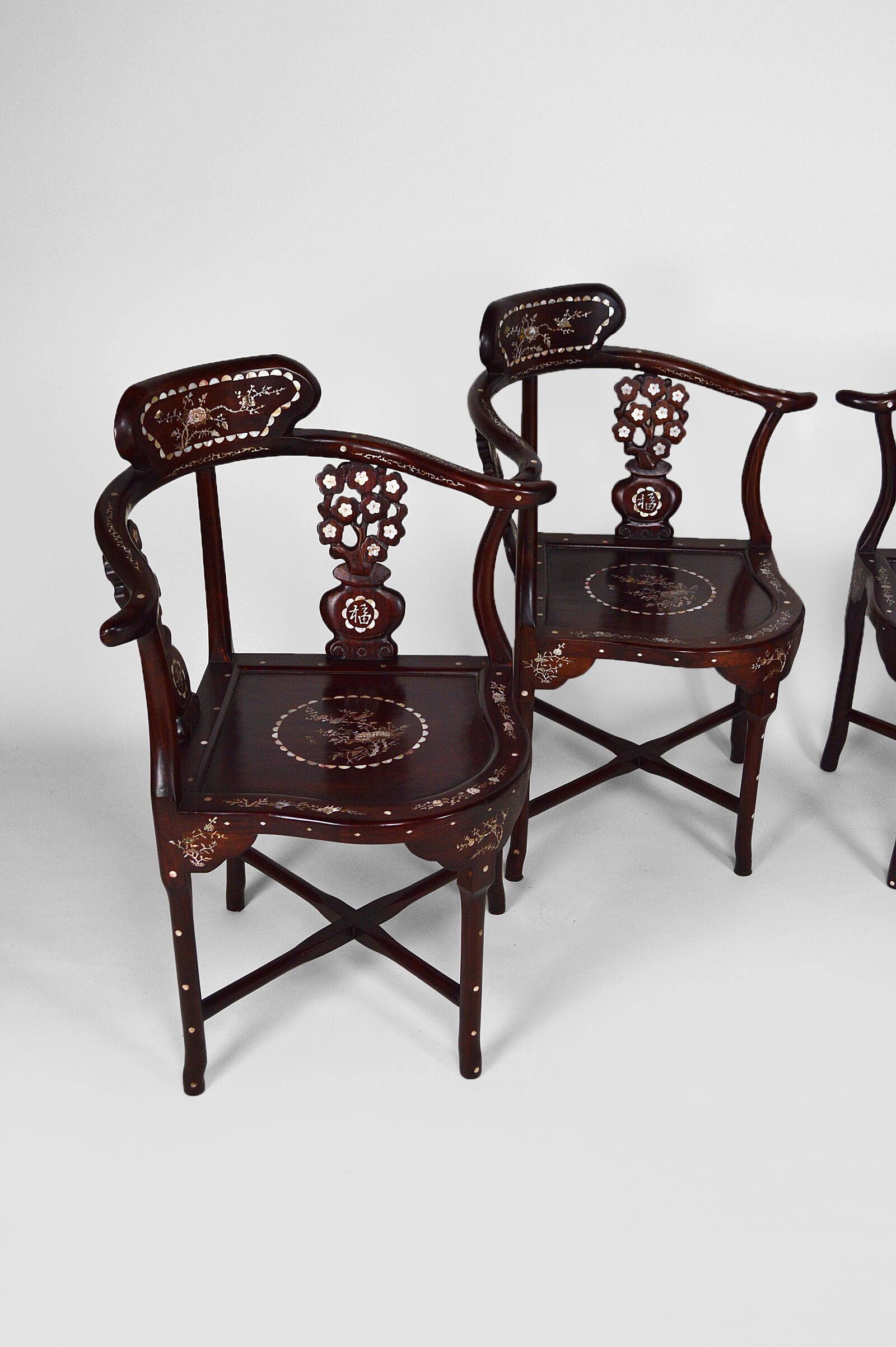 4 Asian armchairs in carved wood and mother-of-pearl inlaid, early twentieth century
