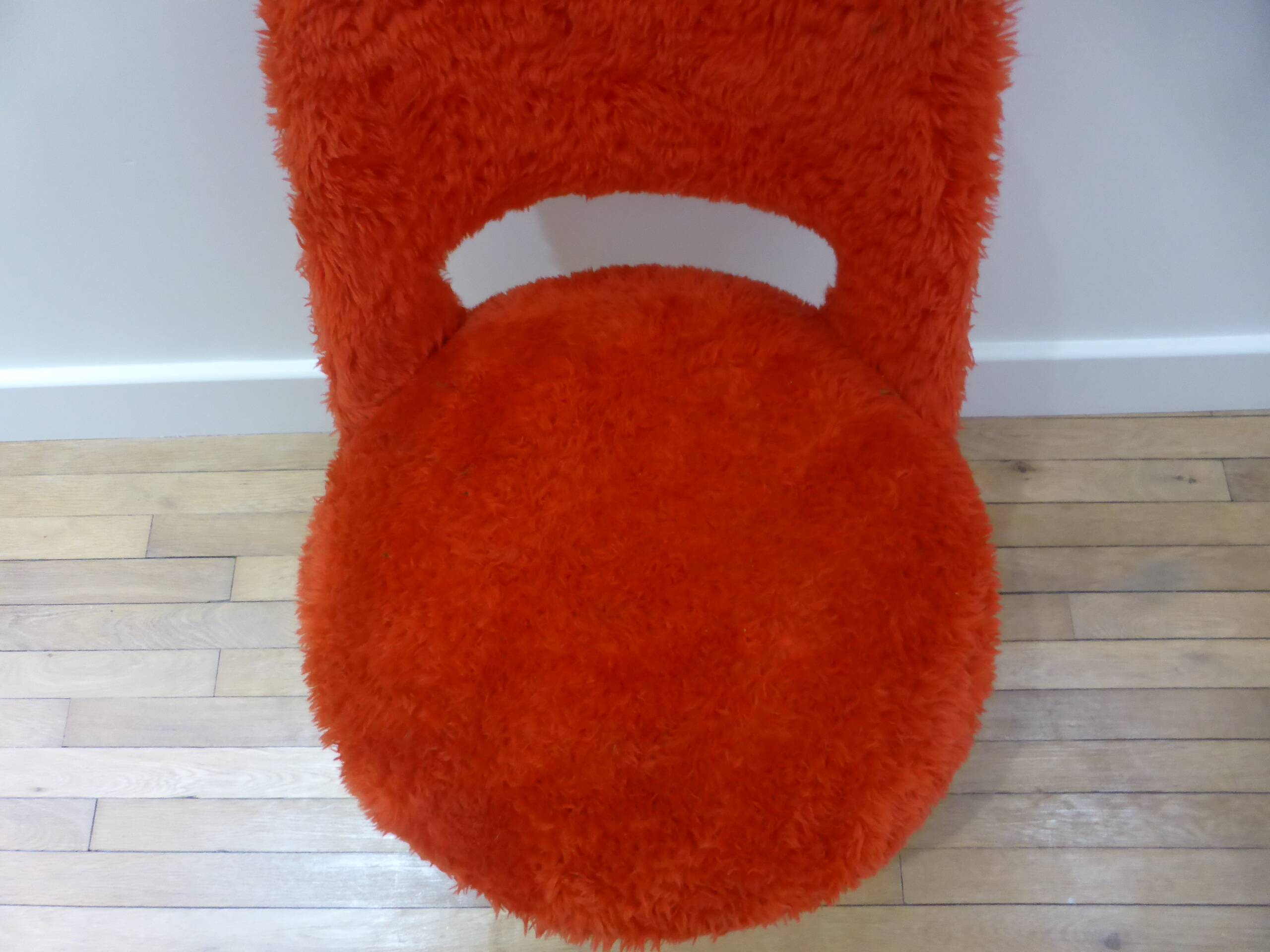 vintage red fur chair