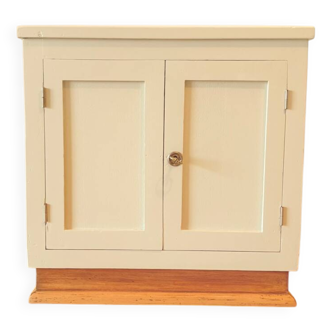 Petit meuble vintage