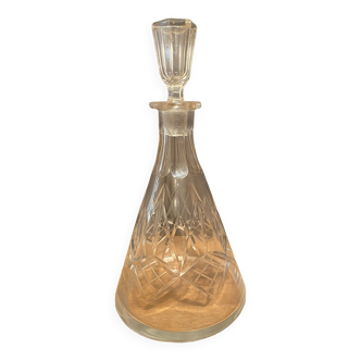 Carafe piriforme en cristal taillé