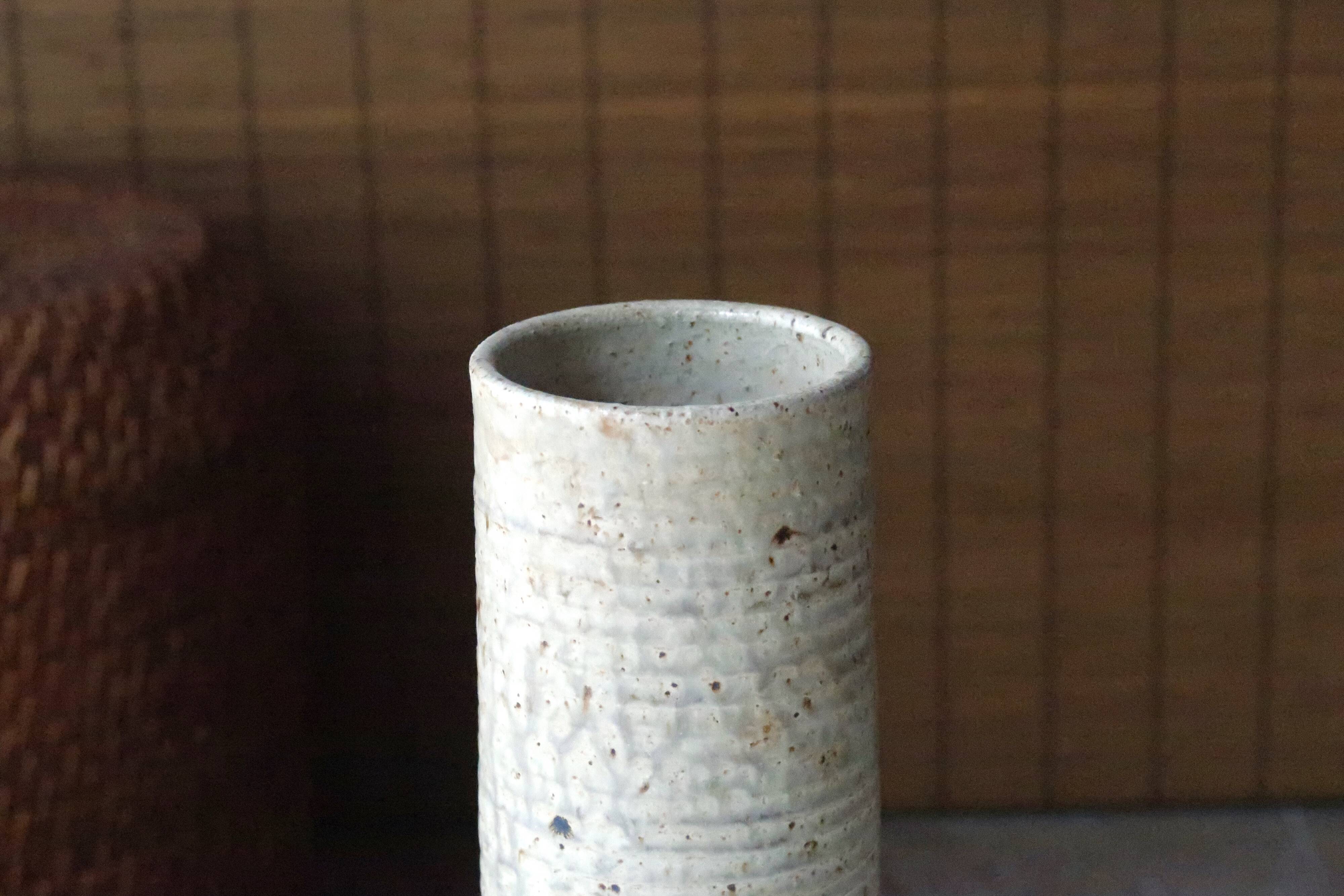 Vase rouleau en grès signé bodin, années 70