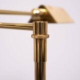 Lampadaire à bras oscillant réglable en laiton Holtkoetter. Allemagne