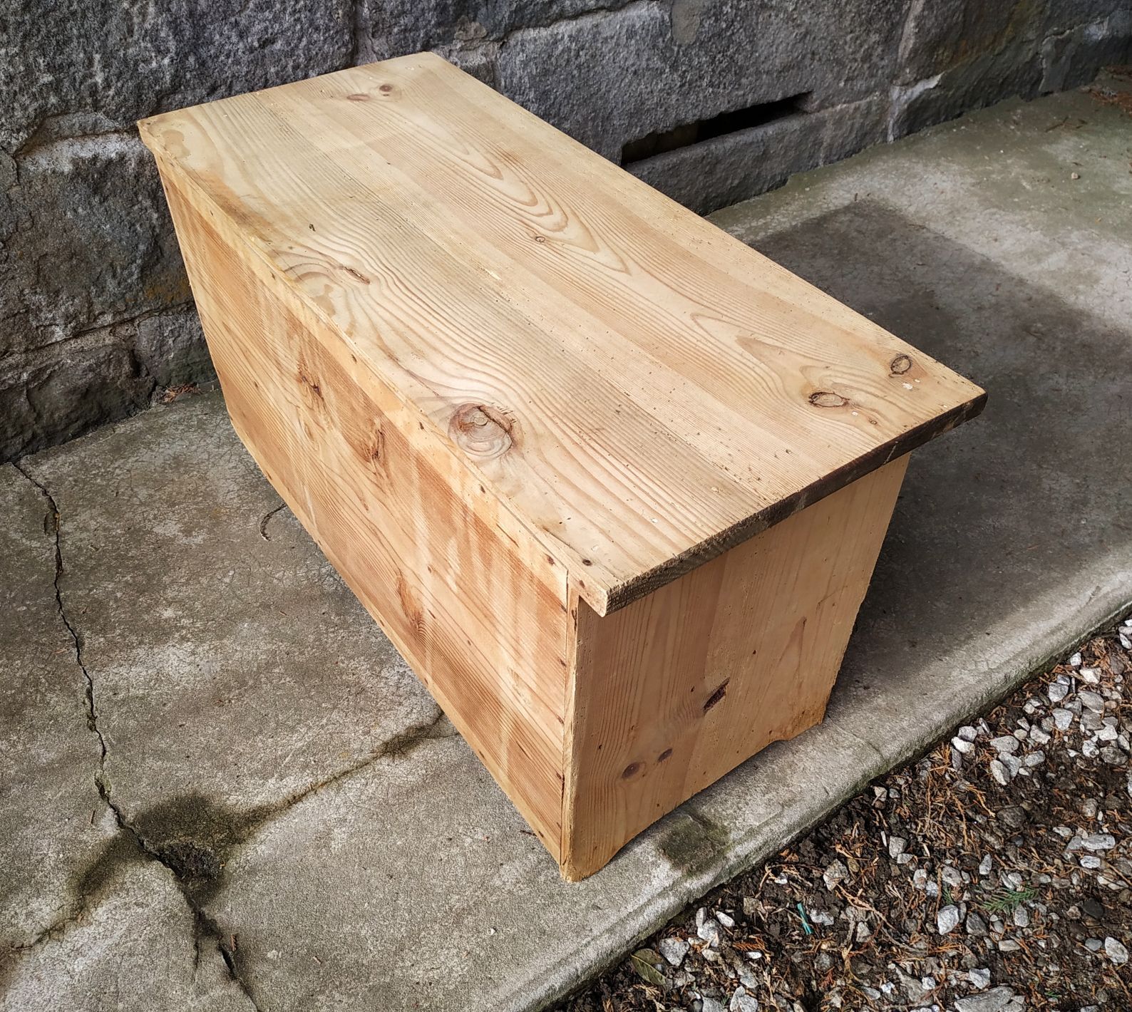 Small old tree closet