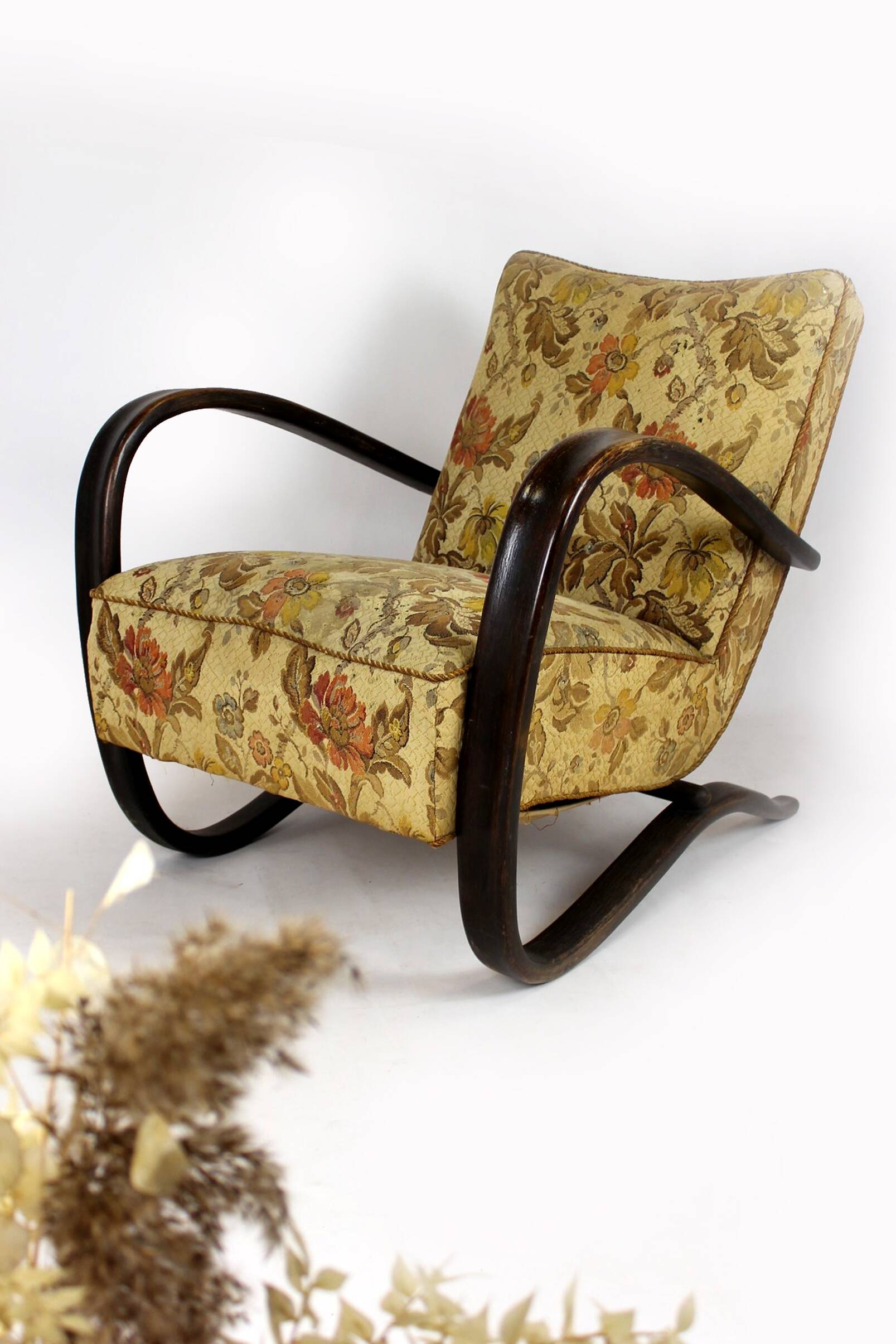 H-269 Lounge Chair by Jindřich Halabala, 1930s