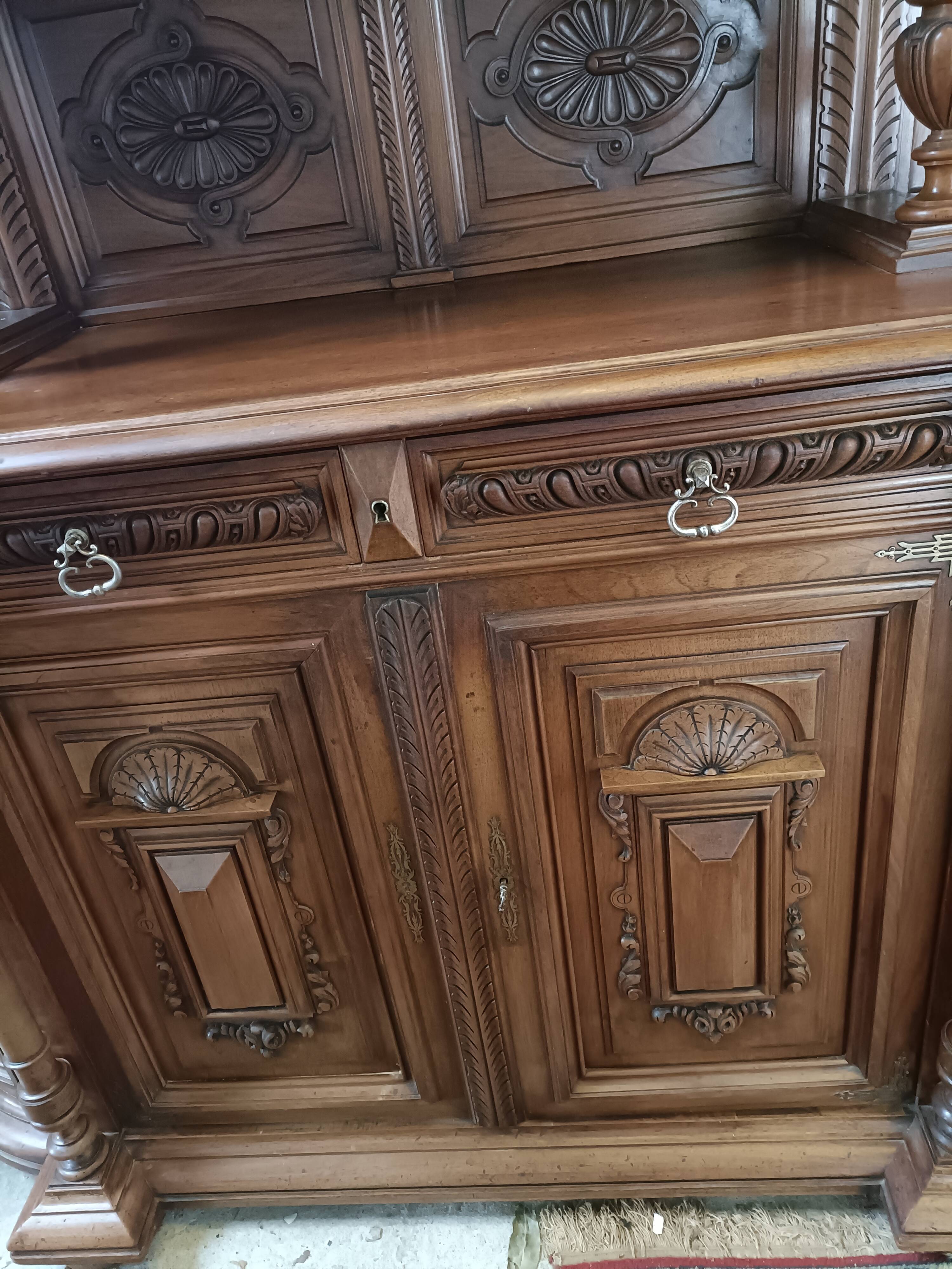 Buffet style Henri II