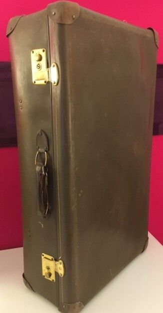 Set 2 vintage suitcases in vulcanized fiber and leather