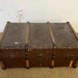 Malle vintage en bois et cuir, St Hubert Paris