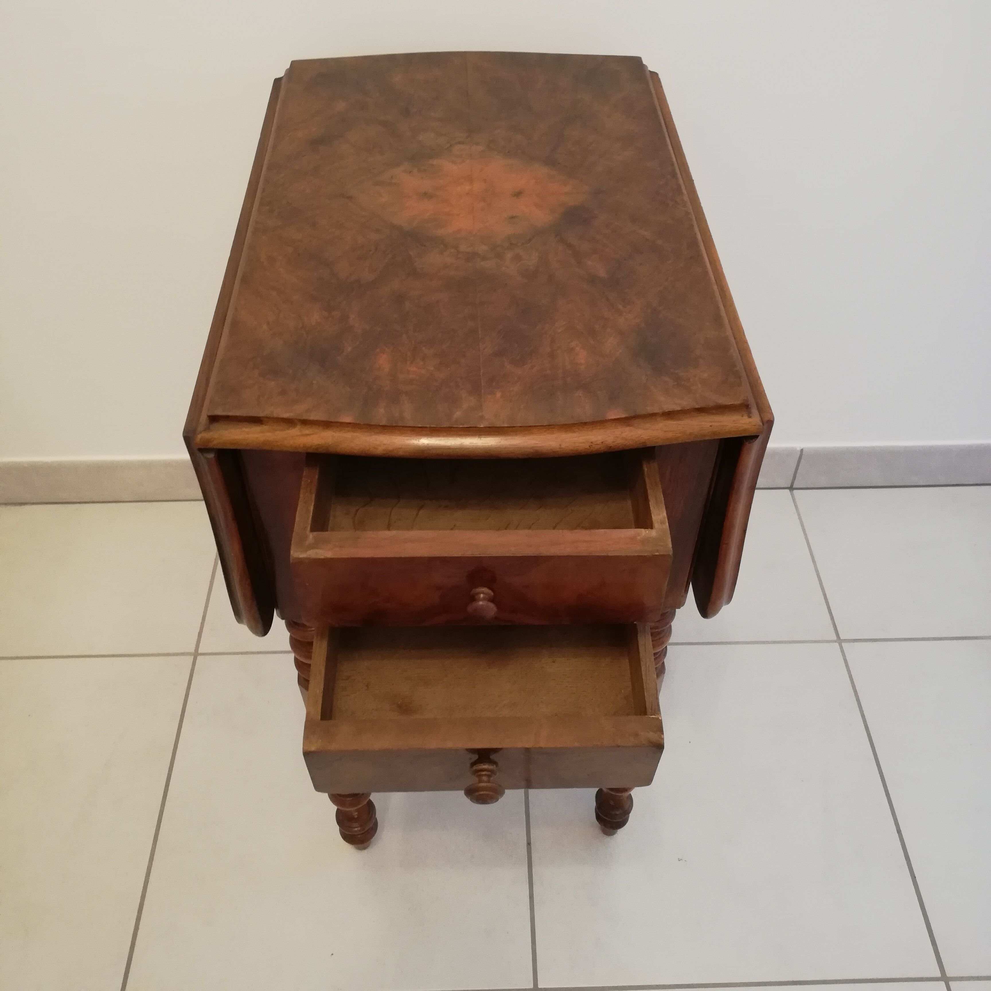 Bedside table with shutters/rabats