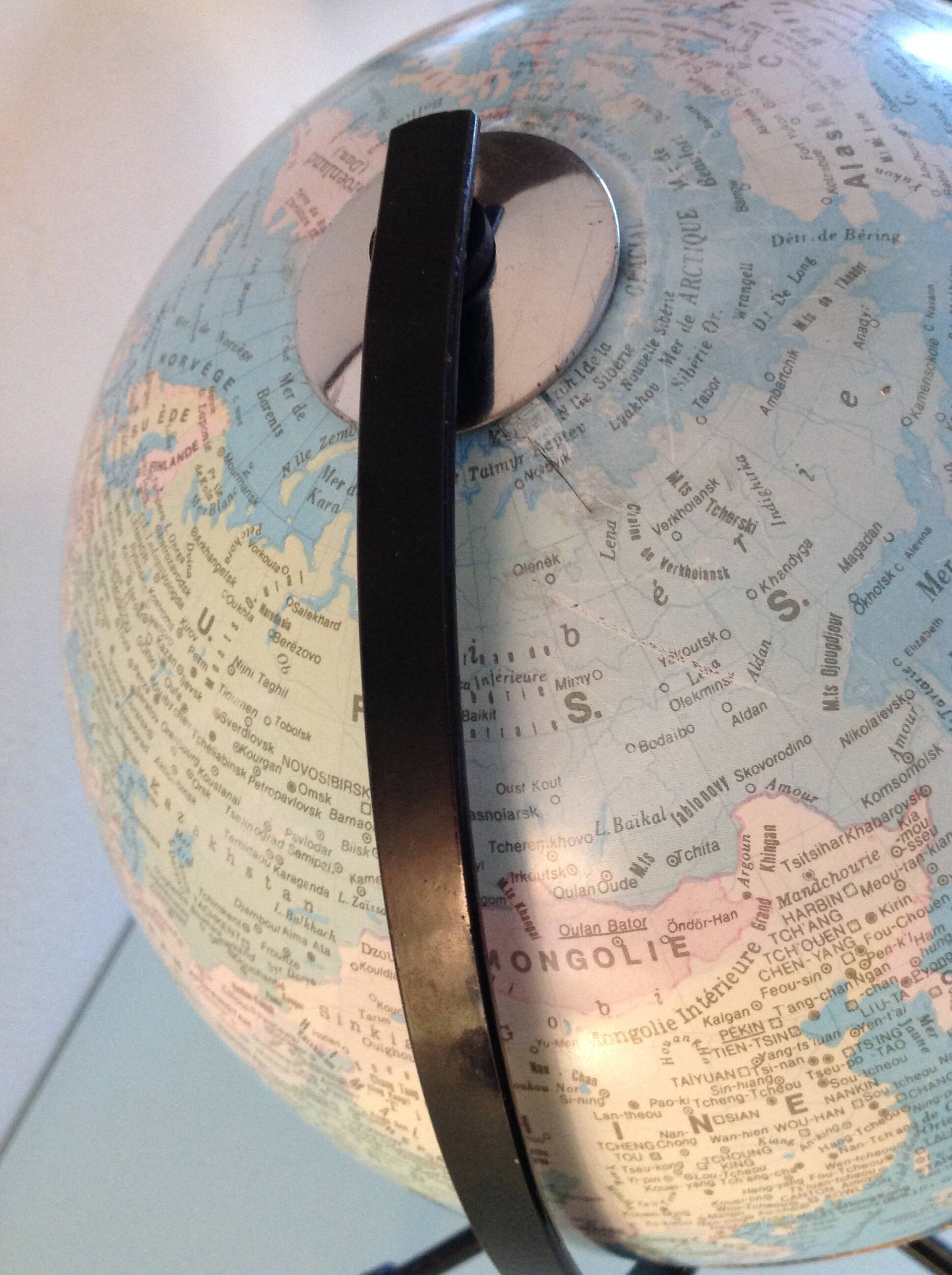 Girard and Barrère terrestrial globe on tripod base / vintage 50s-60s