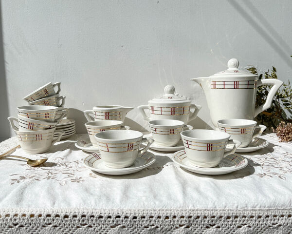 Service à thé vintage en porcelaine blanche à rayures moulin des loups orcerame modèle ''richelieu