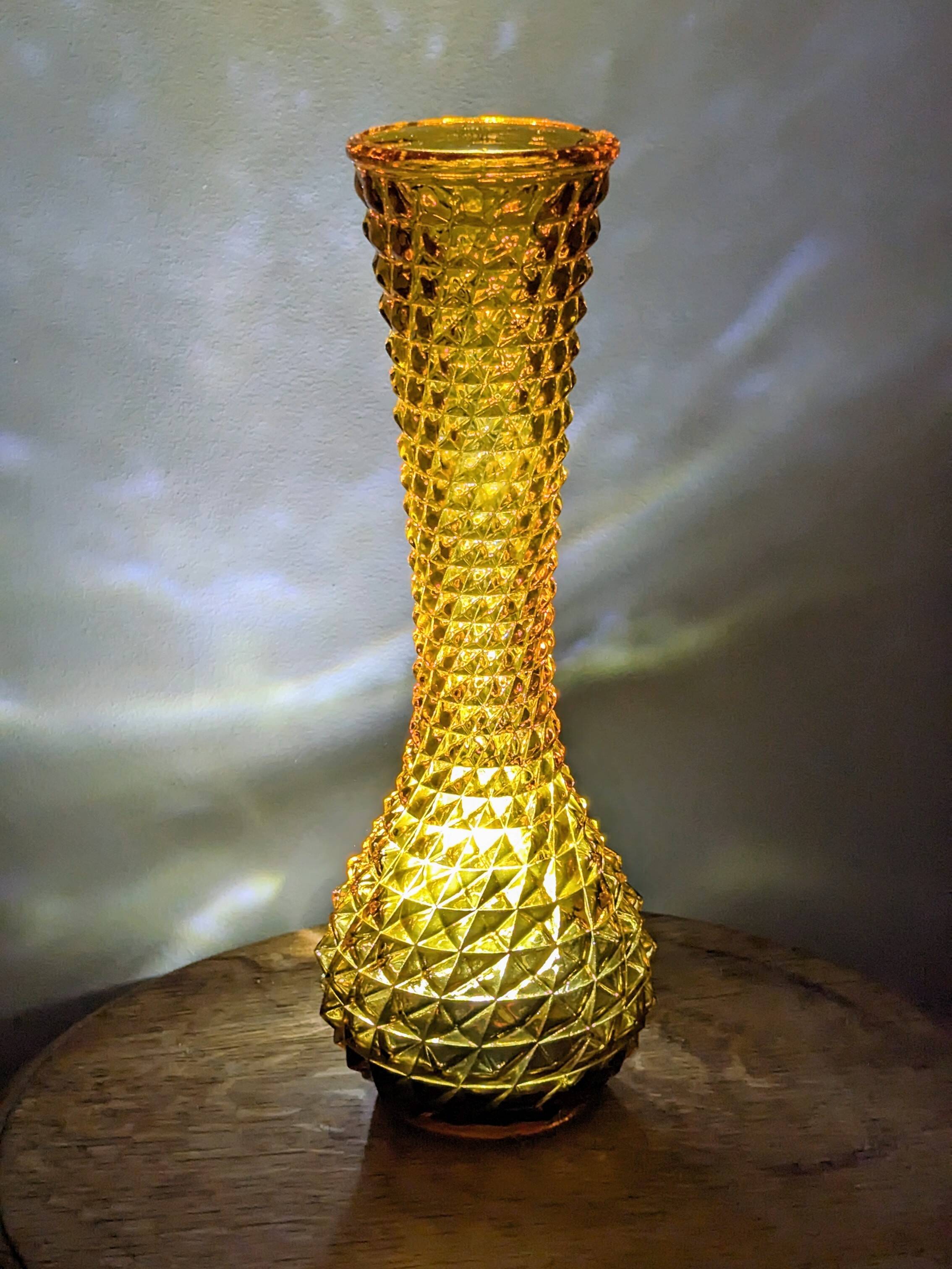 Amber yellow glass vase. d'Empoli diamond points - Year 1950 - Italy