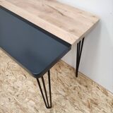 Office table in solid maple and gray band