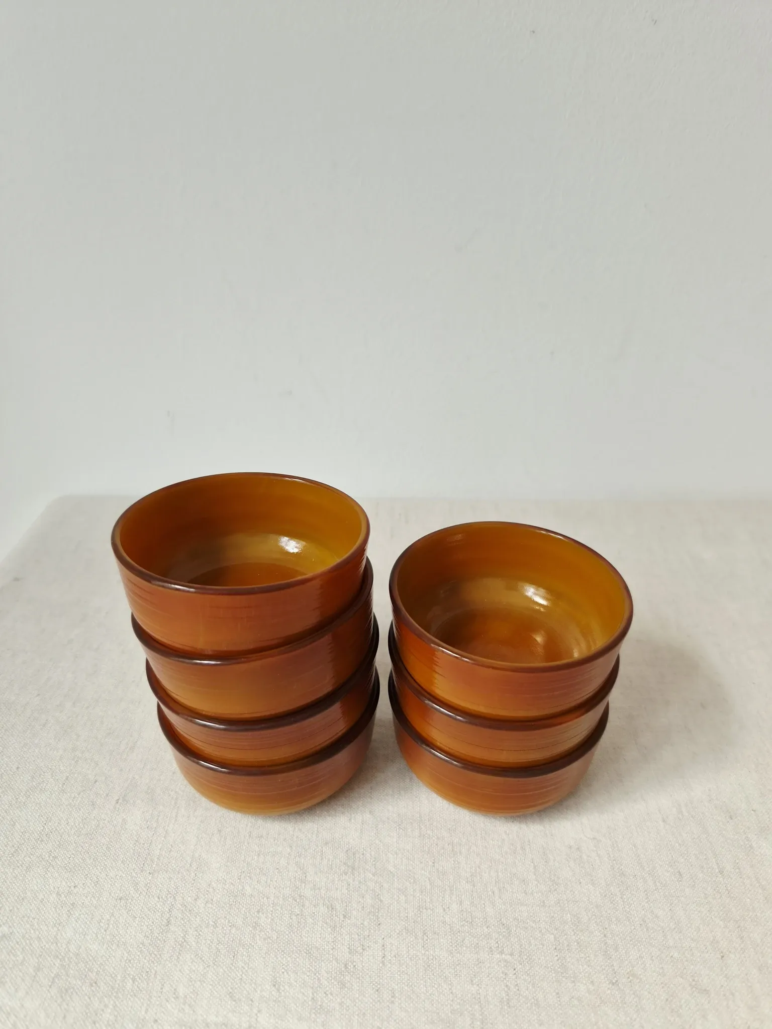 Lot de 7 petites coupelles vintage modèle "Volcan" '70s - Arcopal 