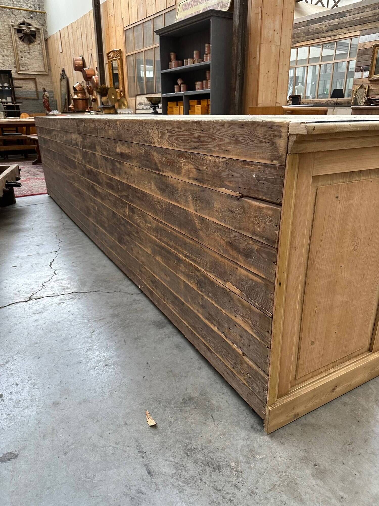 Huge piece of furniture from the early 20th century