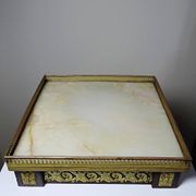 Antique wooden saddle-shaped plateau, gilded metal and onyx, circa 1900.