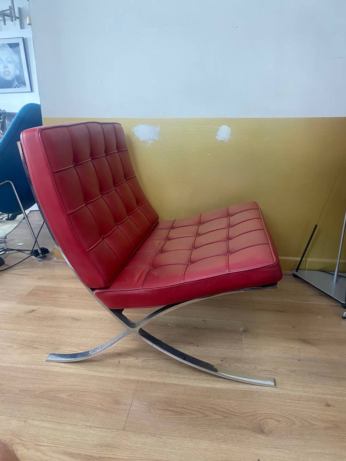Barcelona red leather chair Knoll edition