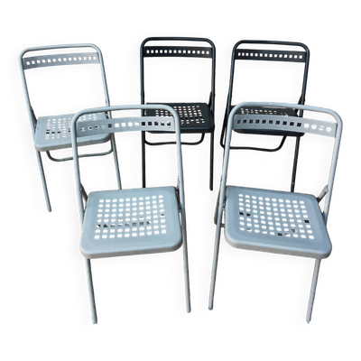 Lot de cinq chaises pliantes