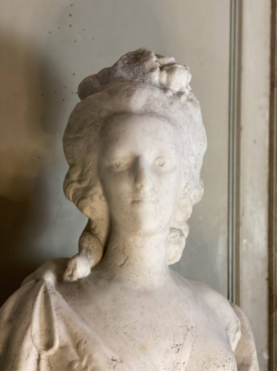 Marie-Antoinette, buste en marbre de Carrare