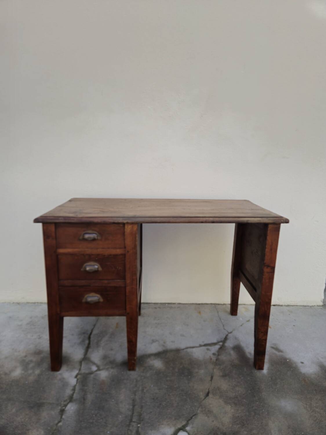 Antique solid oak desk from the 1900s