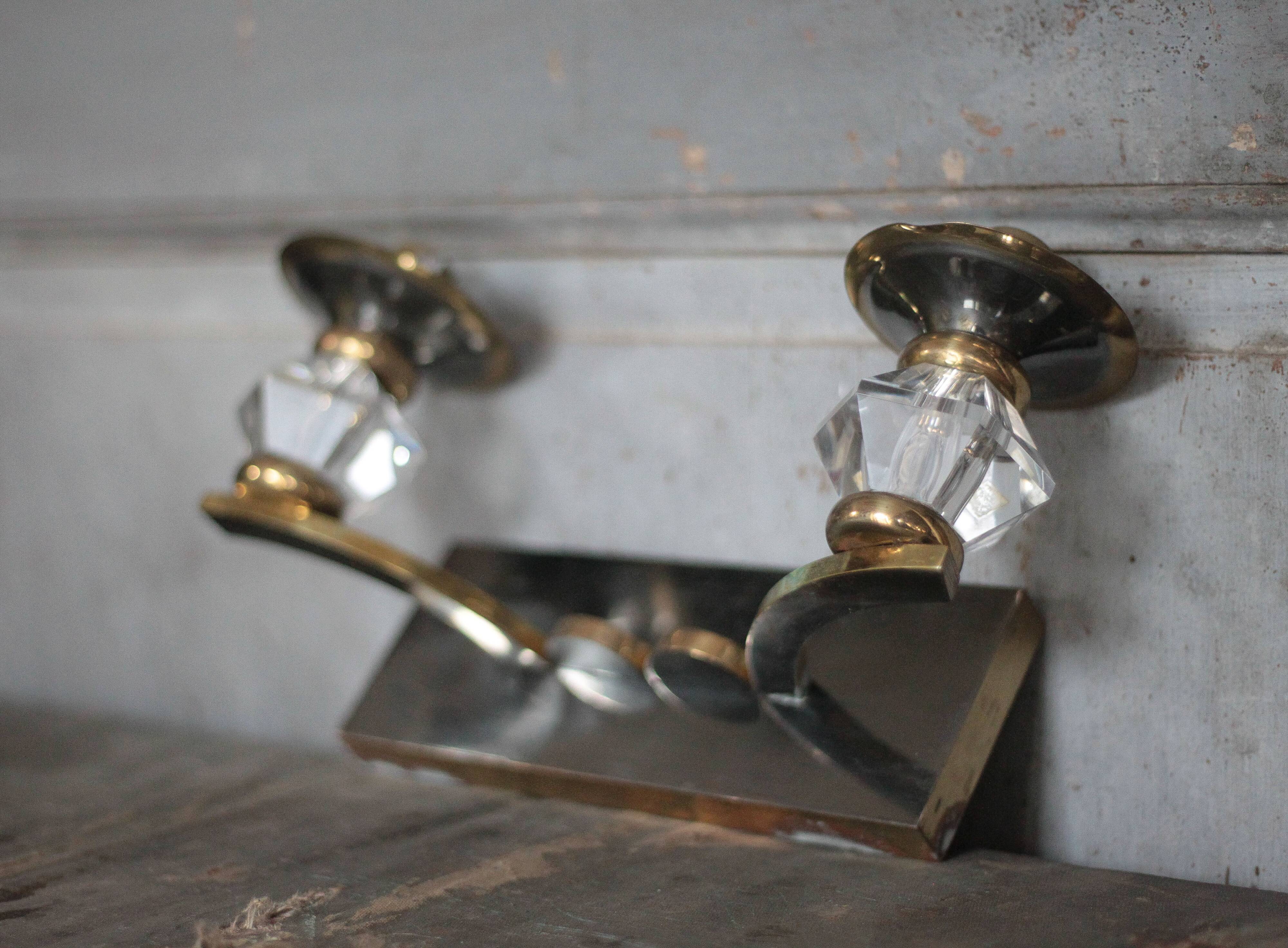 Art Deco wall sconce, brass and Sèvres crystal, light fixture.