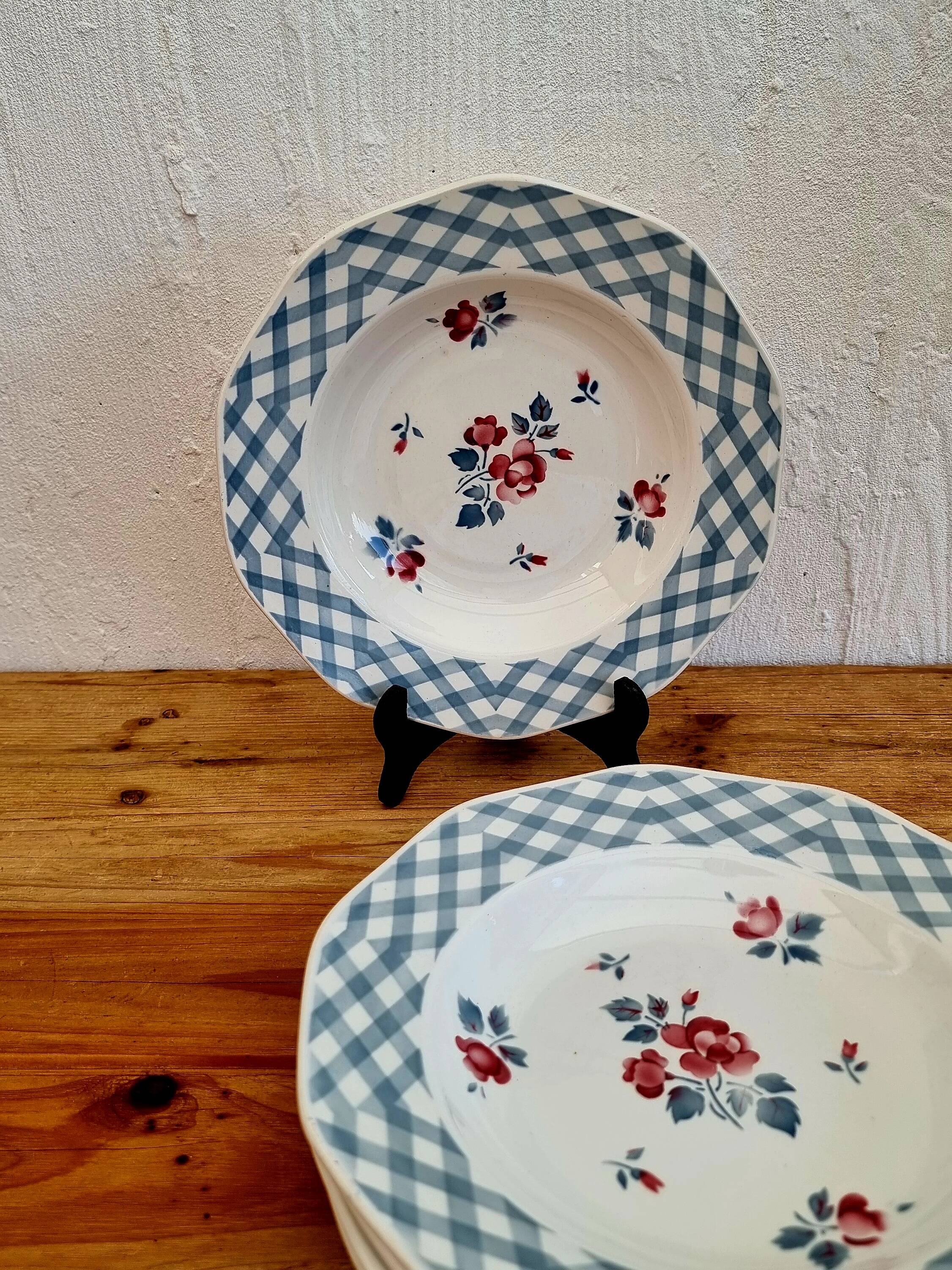 Set of 5 Digoin Sarreguemines deep plates, Bastia model