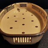 Bread basket in enameled sheet metal with brown dots, first half of the 20th century