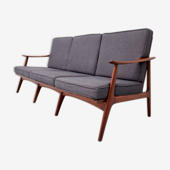 3-seater sofa with patinated oak armrests and 1960s Italy fabric