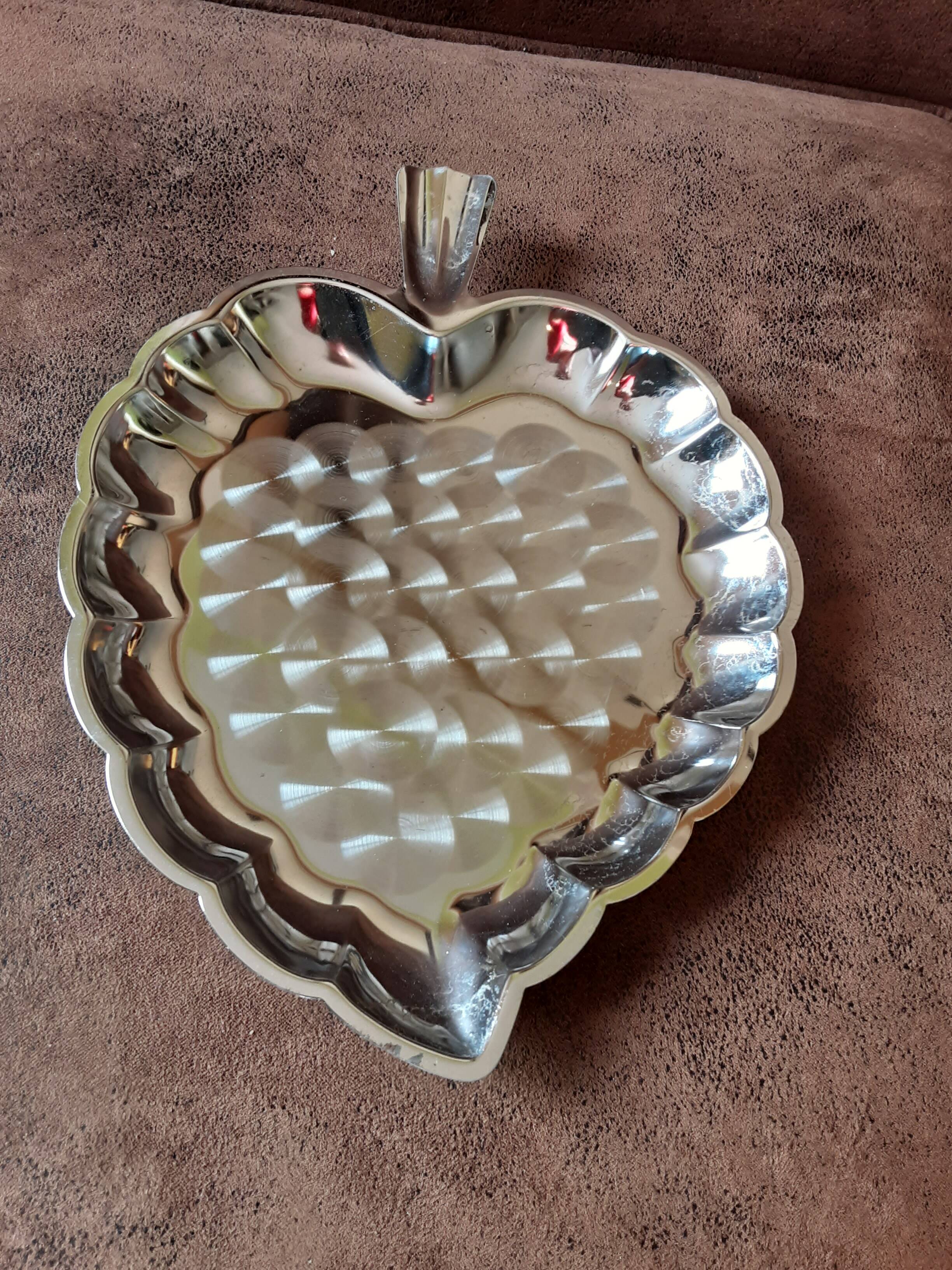 Set of 2 small original stainless steel dishes