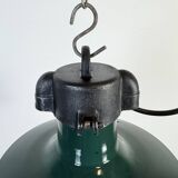 Lampe à suspension industrielle française en émail vert foncé, années 1960