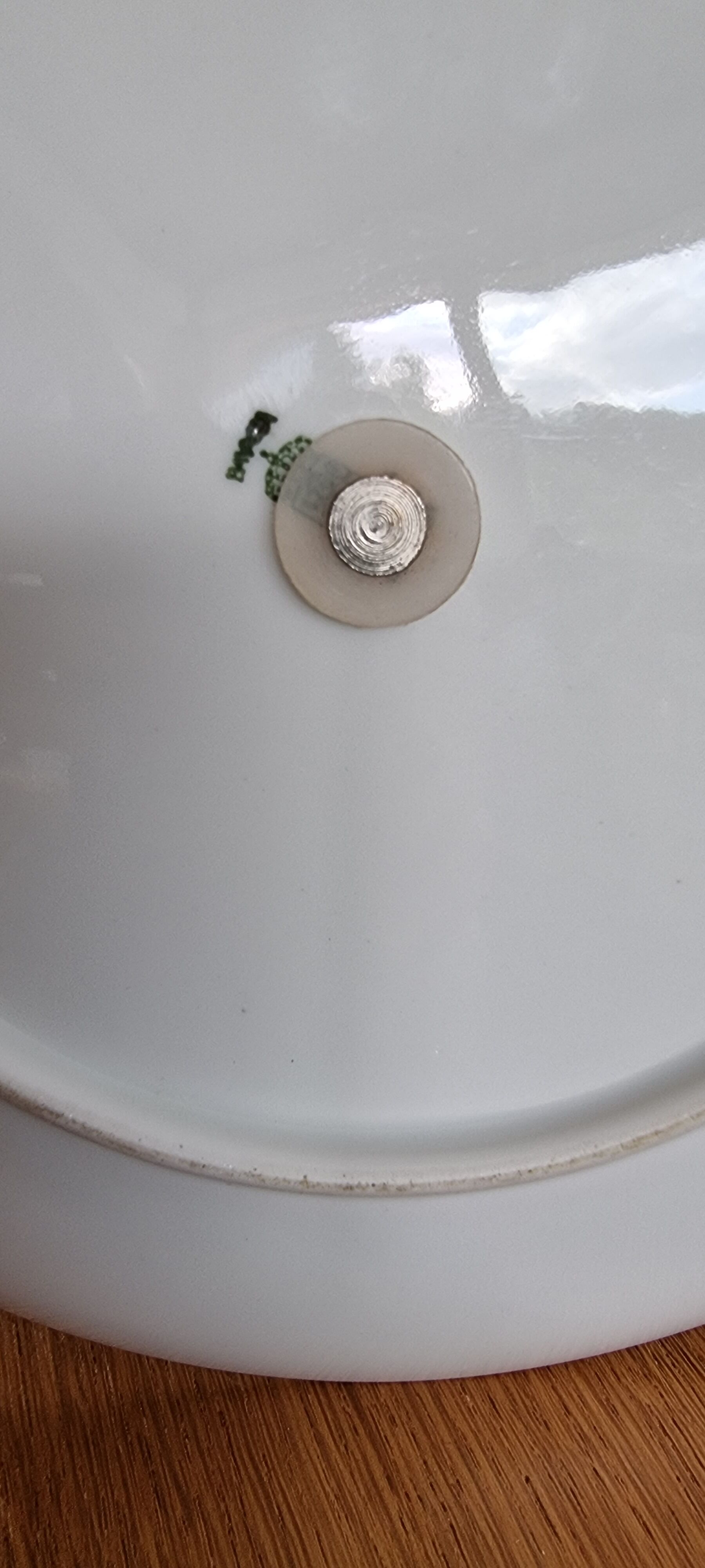 3-storey porcelain servant