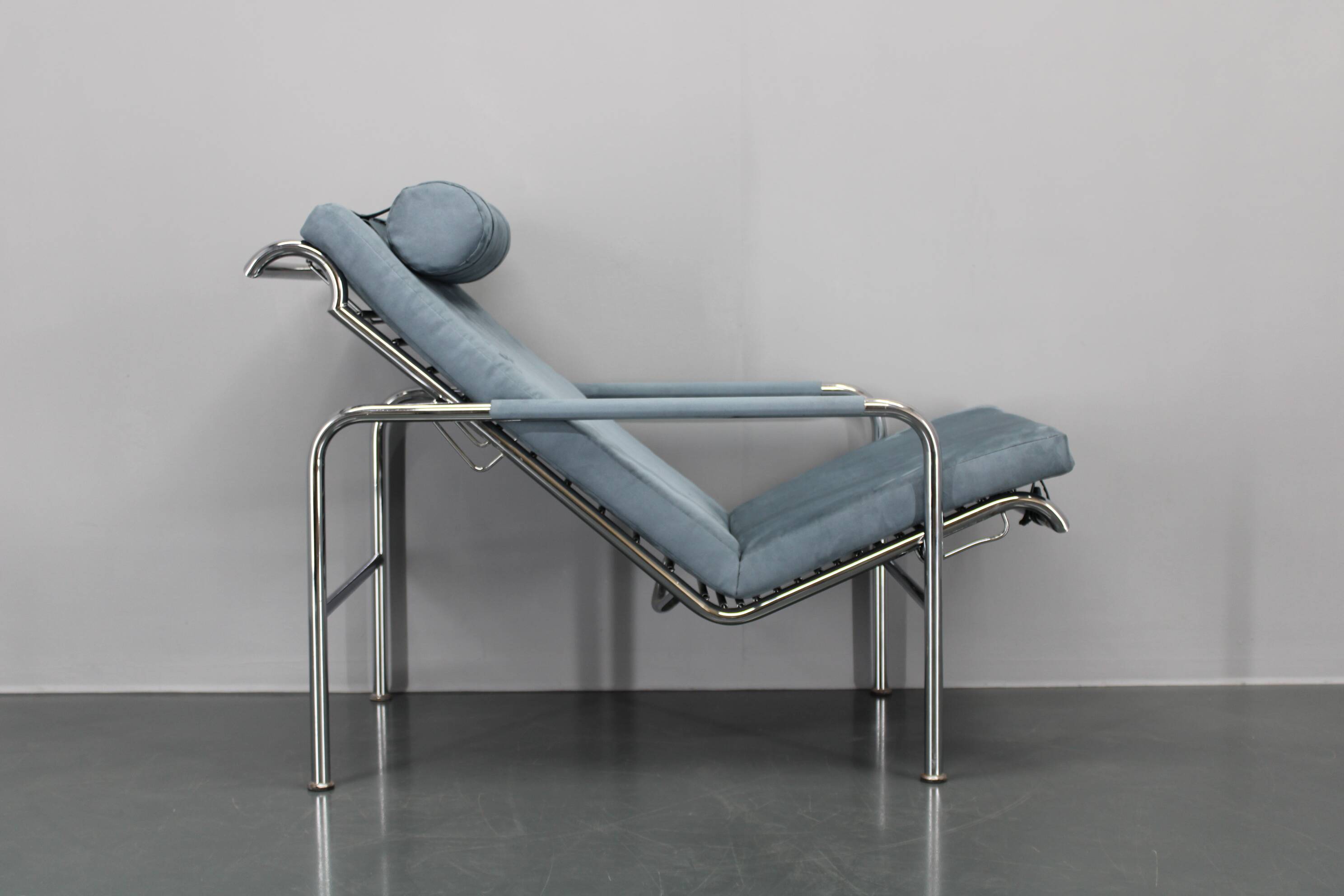 1980s Zanotta "Genni" Adjustable Lounge Chair, Italy