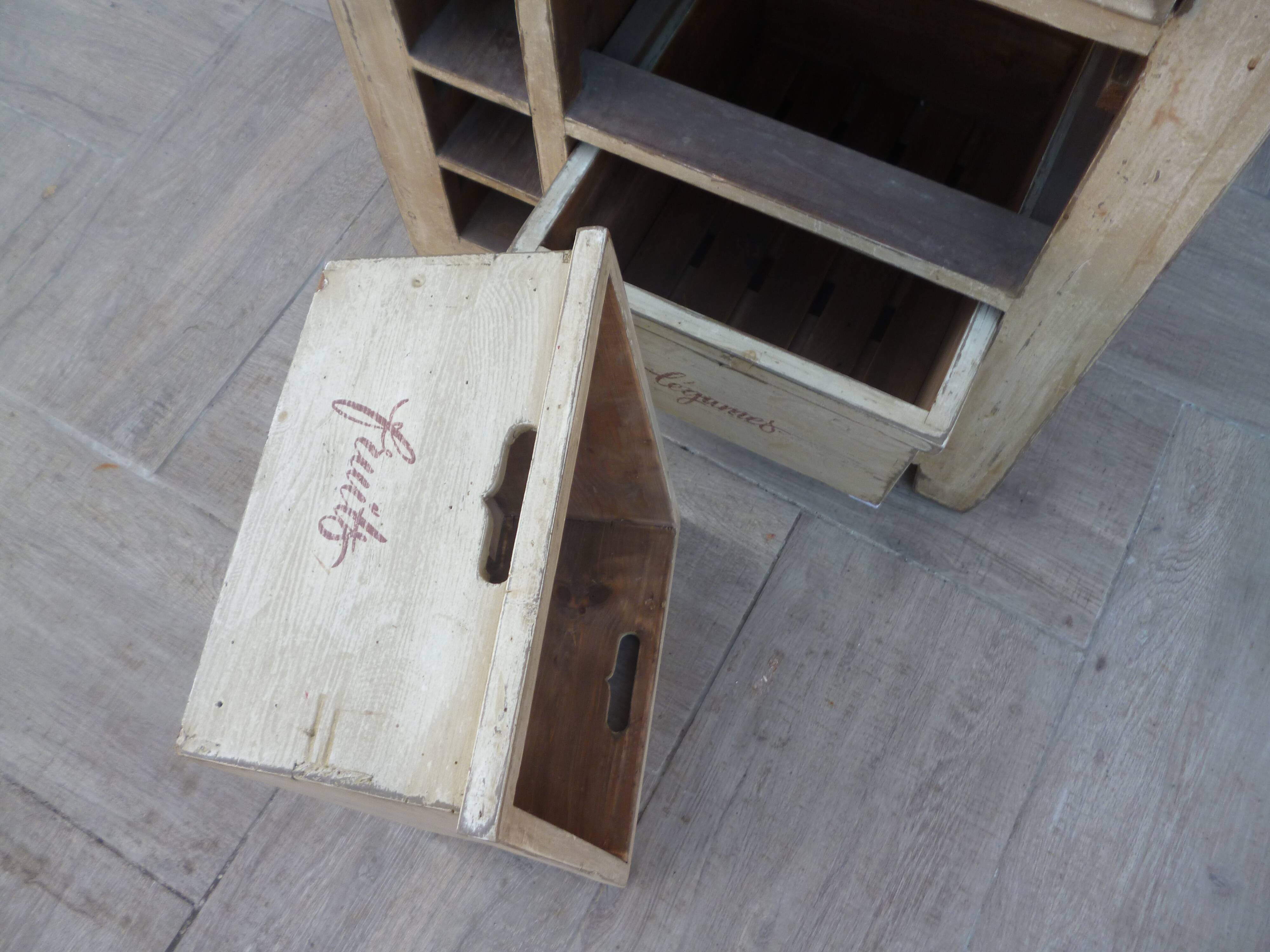 Country Corner log cabinet