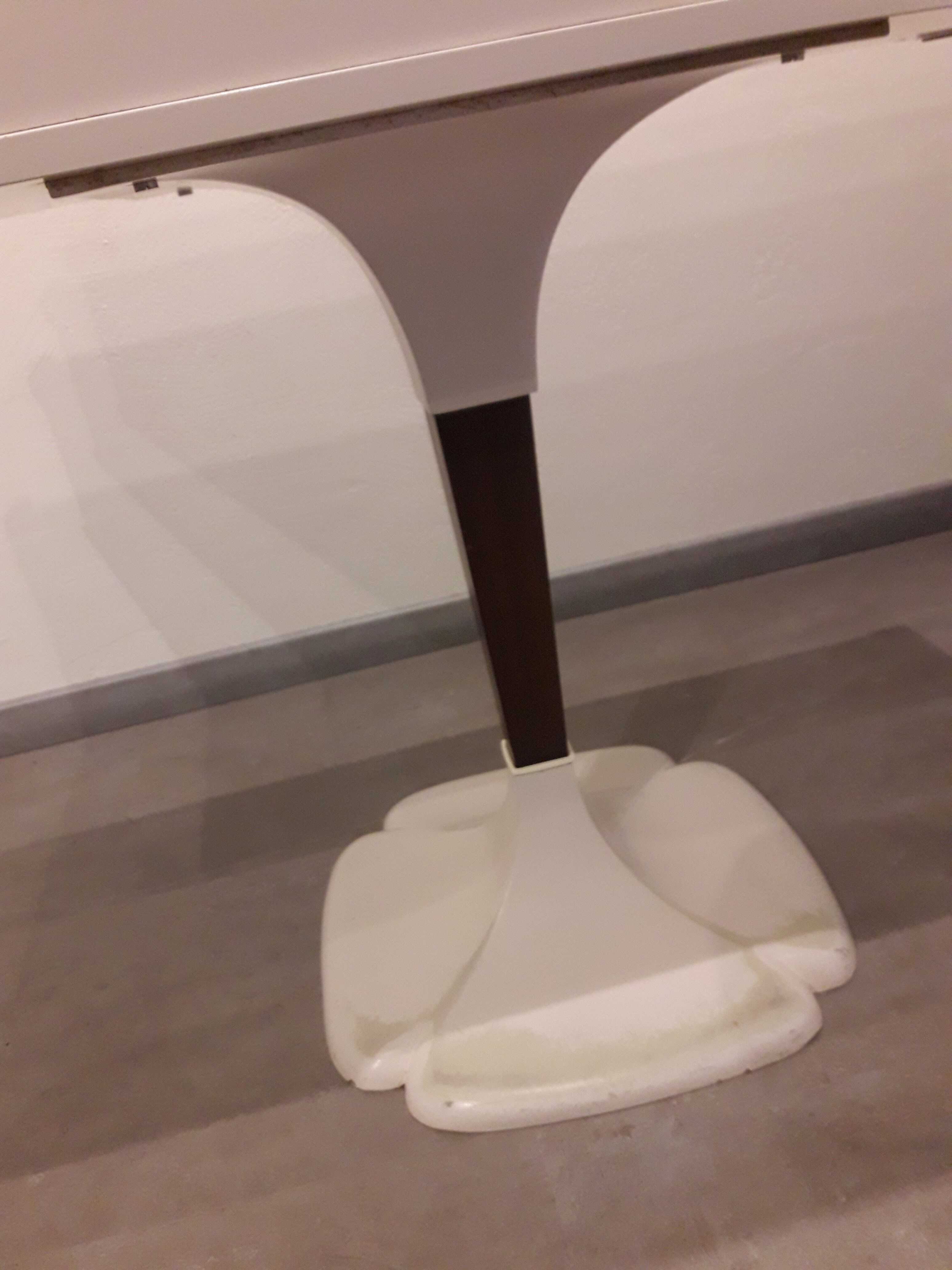 Coiffeuse/console pied trèfle