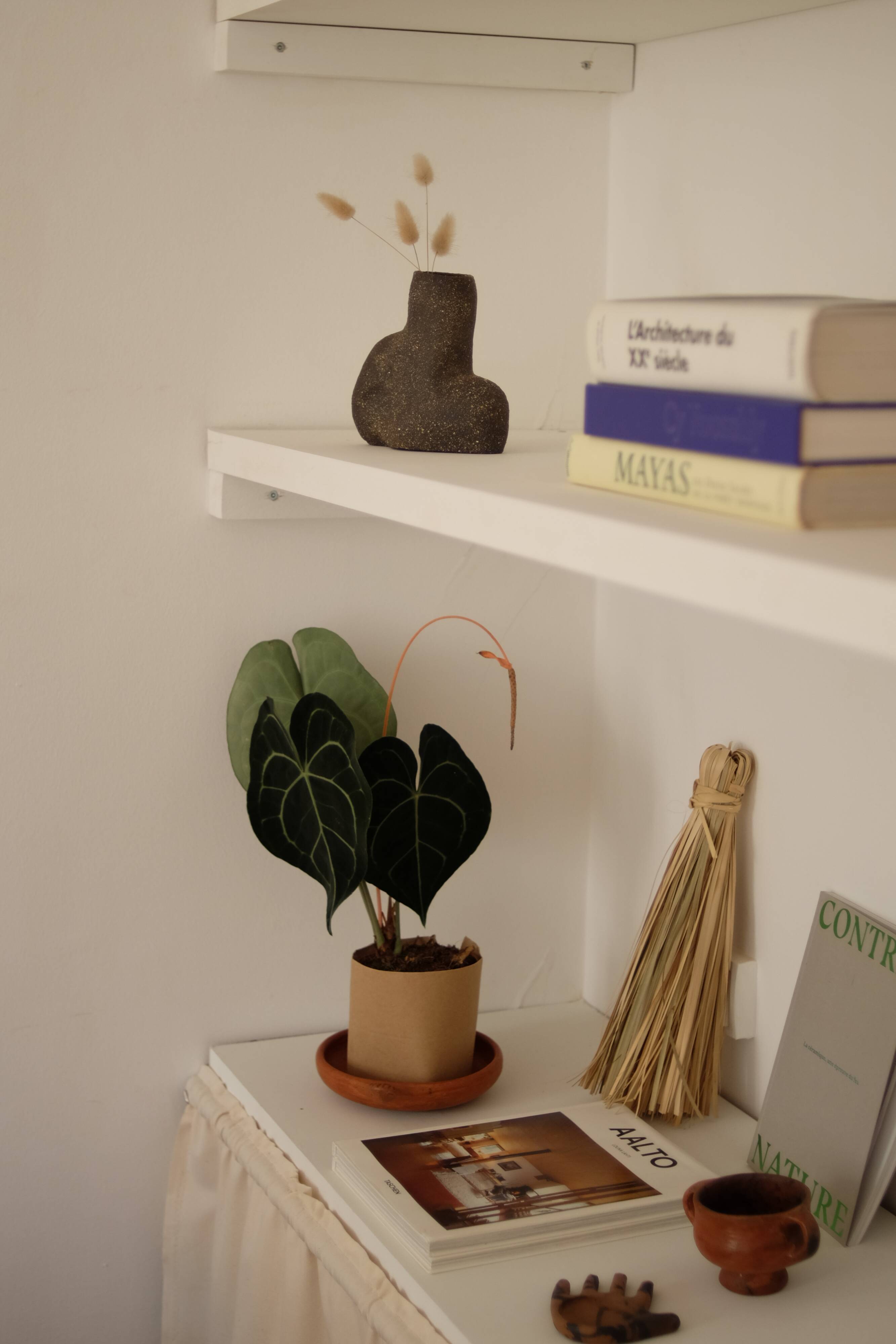 Volcano III Mini vase by Sophie Parachey