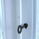 Wall cabinet with mirror