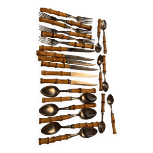 Ménagère de 24 couverts