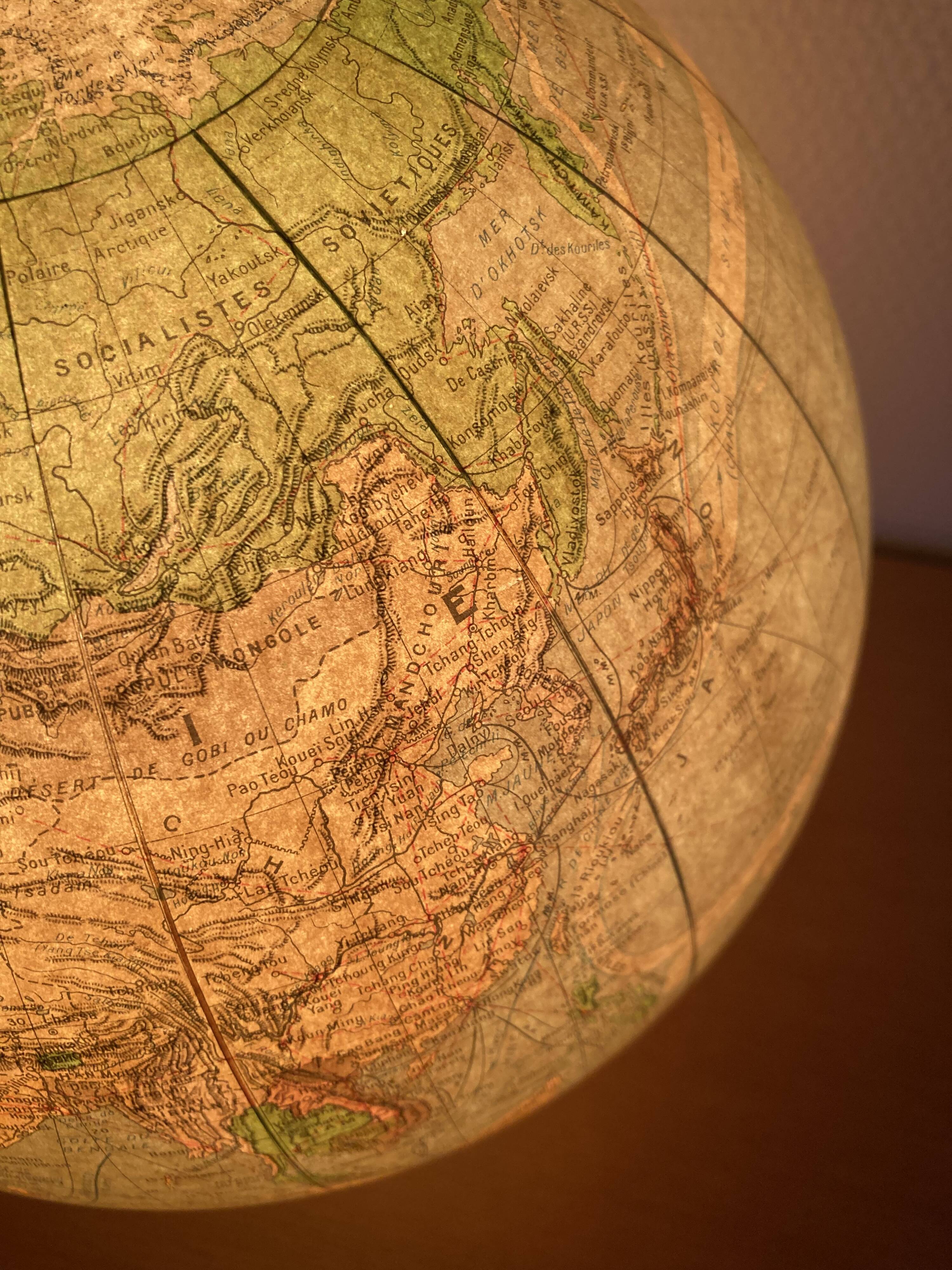 Luminous globe world map in glass Perrina vintage 60s