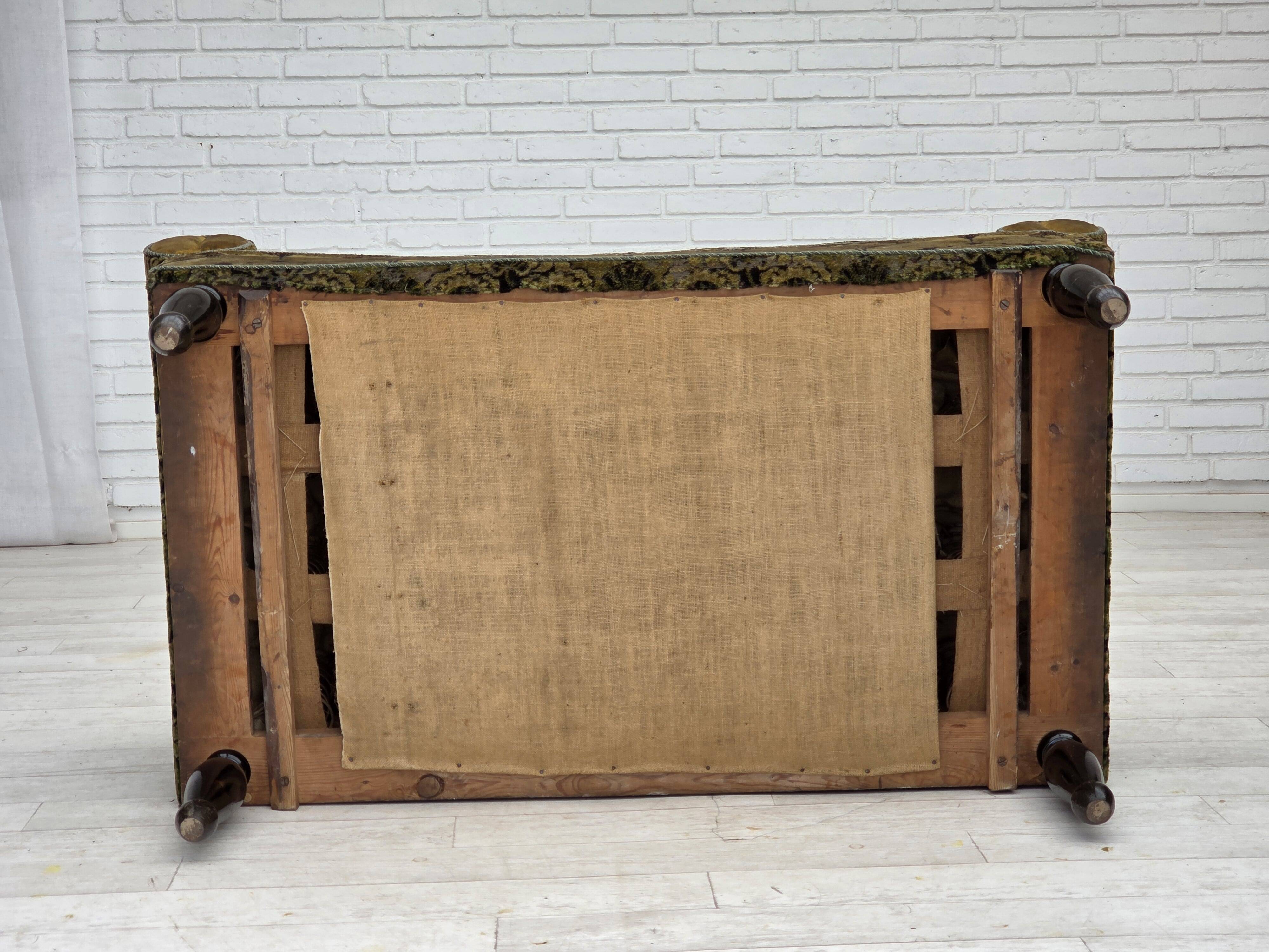 1930s, Danish 2-seater drop arm daybed/sofa, green furniture velour.