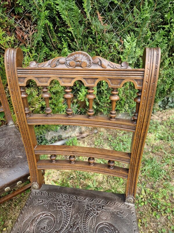 Set of 6 Henri II style chairs in wood and embossed leather