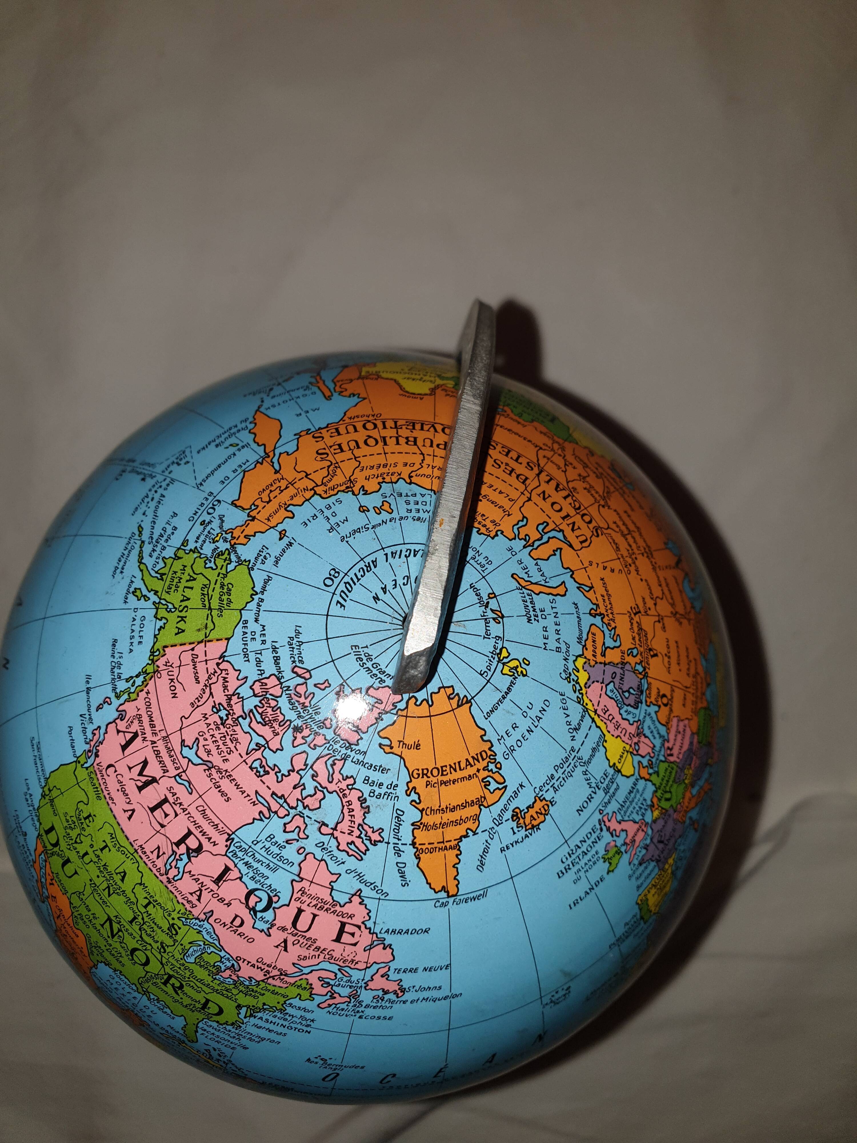 Small globe year 60 Taride
