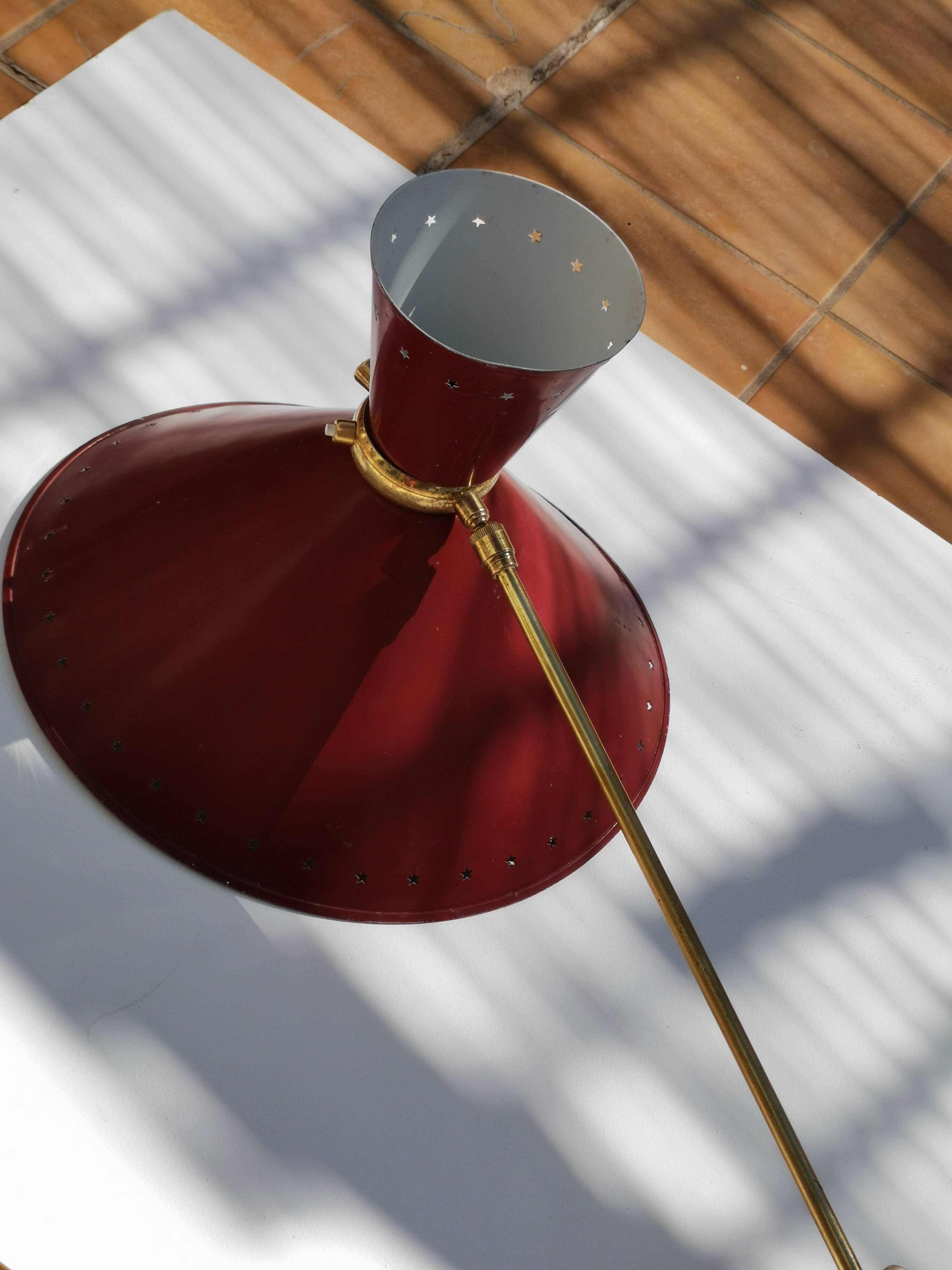 Large Diabolo wall lamp René Mathieu for Lunel burgundy color