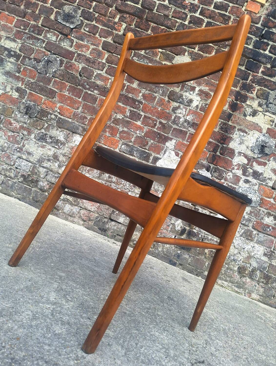 Paire de chaises vintage en teck, meubles sièges anciens