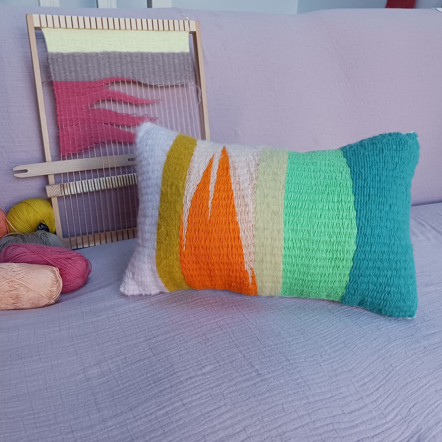 Wool weaving cushion